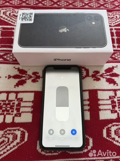 iPhone 11, 64 ГБ