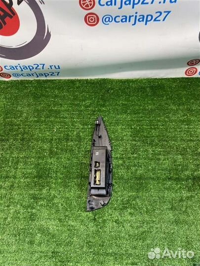 Блок управления стеклоподъемниками(3) передний