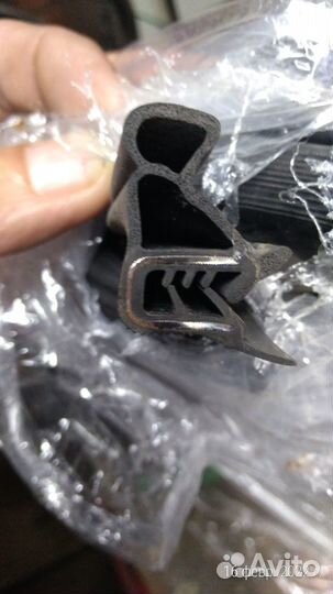 Уплотнитель двери УАЗ Патриот