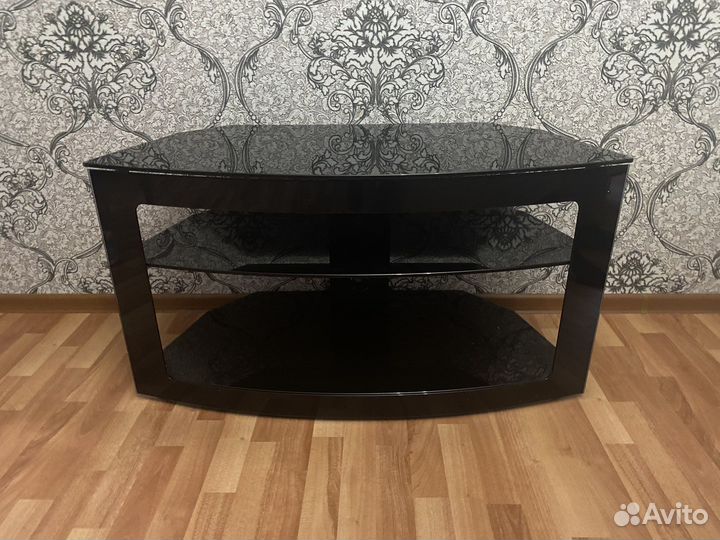 Стеклянная тумба под тв