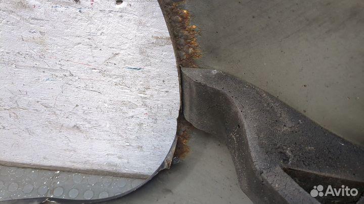 Крыло Volkswagen Golf 6, 2011