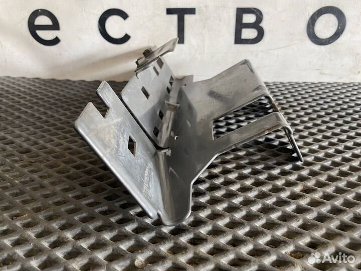 Кронштейн (крепление) Volvo FH4 21816510