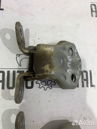 Петли двери передние левые Kia Spectra S6D 2008