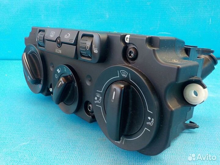 Блок управления климатконтроля volkswagen Passat B