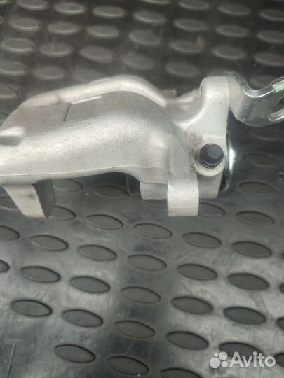 Суппорт задний левый passat b6