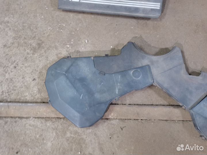 Кожух грм audi a 8 d2 4.2 AQF