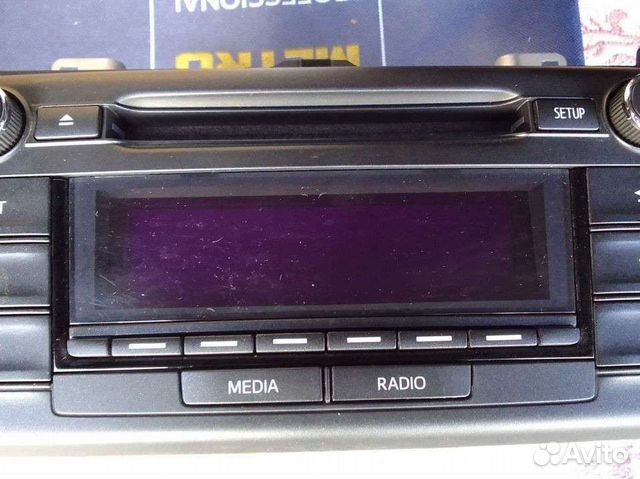 Штатная магнитола на Тойота Рав 4