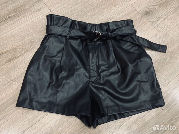 Кожаные шорты