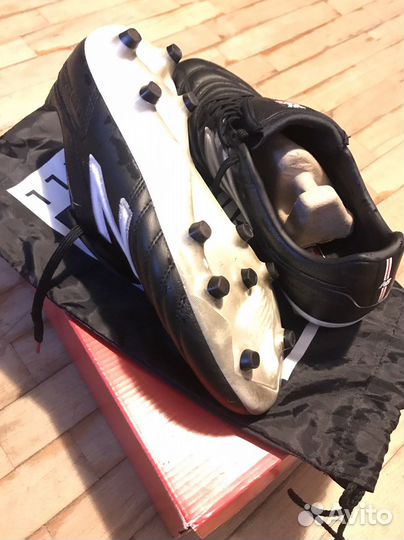 Футбольные бутсы