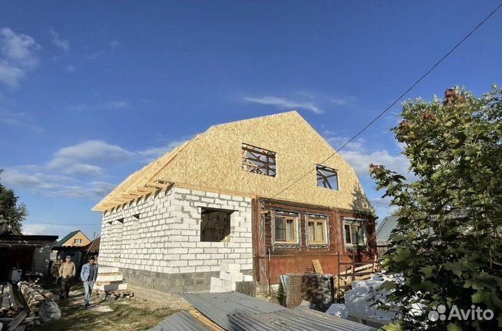 Бригада строителей