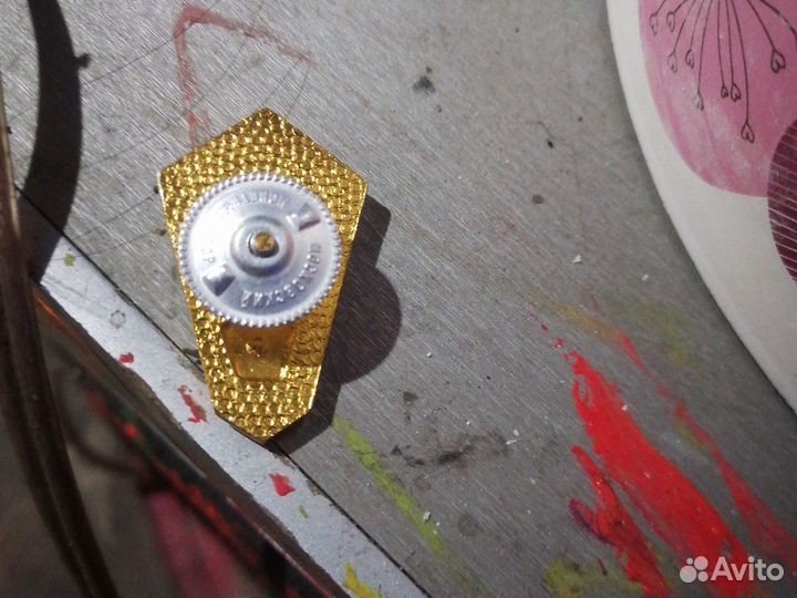 Зажим для галстука позолоченный, значки