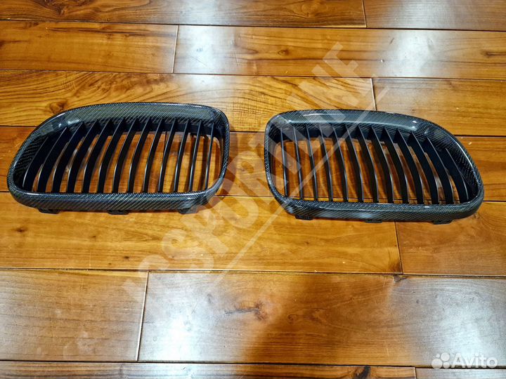 Карбоновая решетка радиатора (ноздри) BMW E92 E93