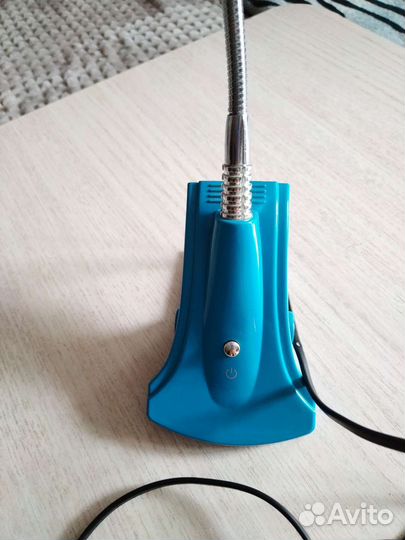 Лампа настольная на прищепке