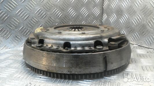 Маховик демпферный дизельный mazda 3 1 (9LV39A401)