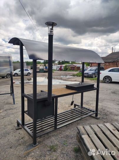 Мангальная зона под крышей