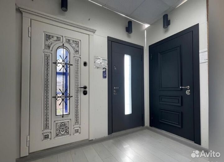 Входная дверь металлическая новая