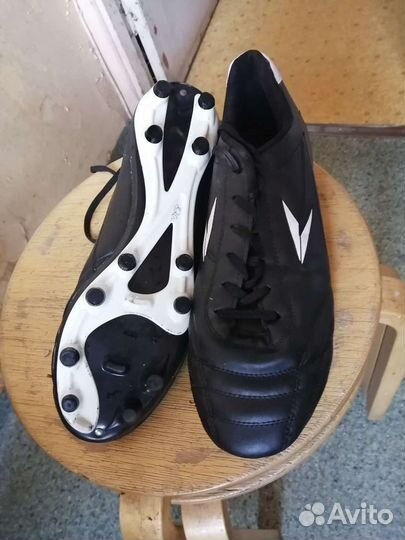 Бутсы, Борцовки, Шиповки