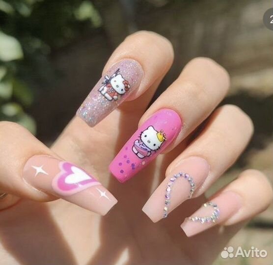 Модель на наращивание ногтей