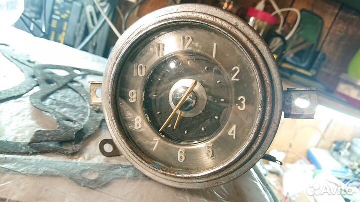 Часы автомобильные СССР