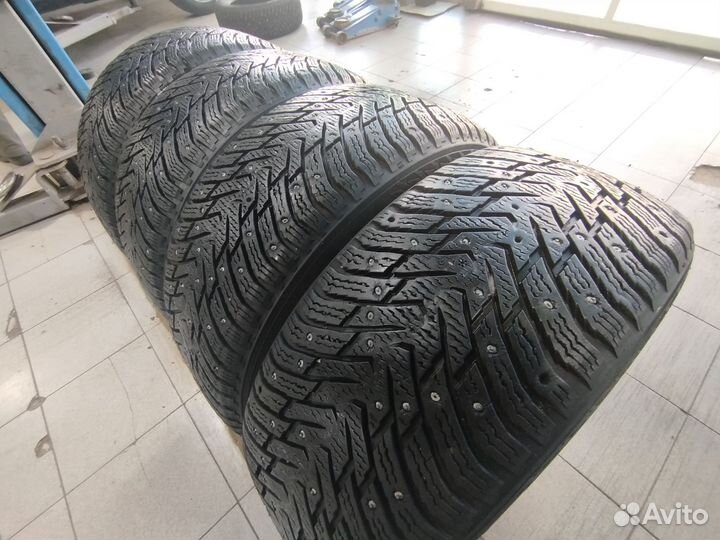 Nokian Tyres Hakkapeliitta 8 235/55 R17 103T