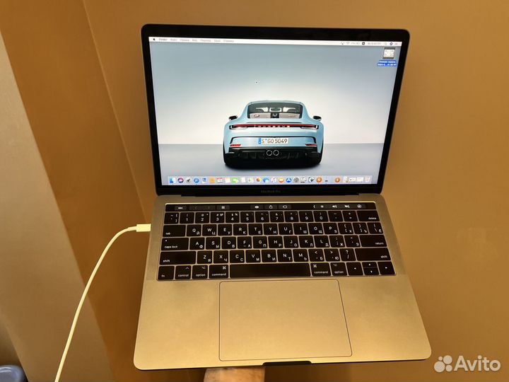 Apple MacBook Pro 13 2017 i7 3.5-16-256-190 циклов