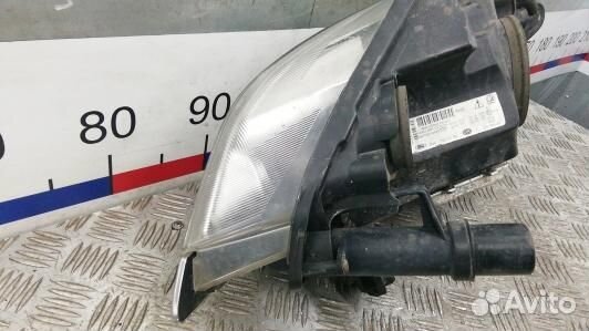 Фара правая ford kuga 1 (LEA24MU01)