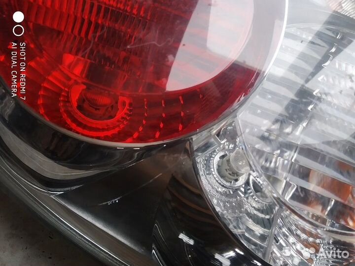 Фонарь задний левый Subaru Forester SG5 2005-2007г