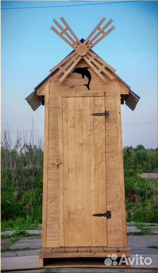 Уличный туалет деревянный KEY670