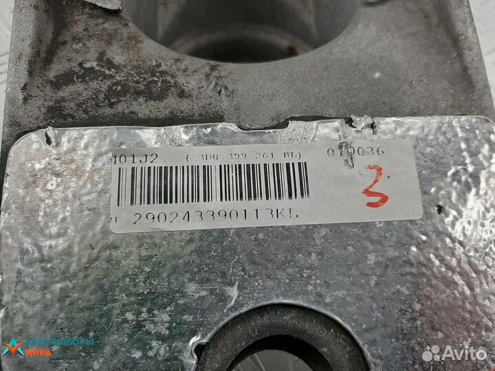 Кронштейн (крепление) Volkswagen Phaeton 2002