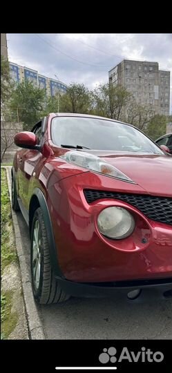 Nissan Juke 1.6 CVT, 2013, битый, 162 000 км