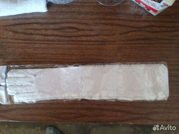 Новые свадебные перчатки