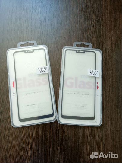 Защитное стекло на MI 8 Lite