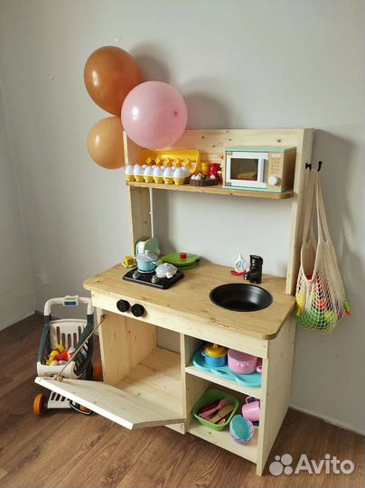 Детская деревянная кухня
