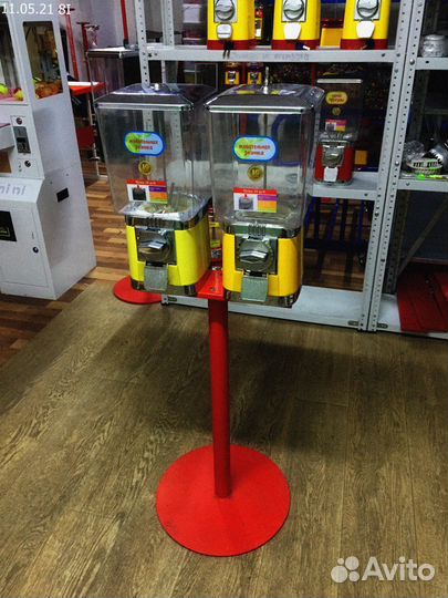 Автомат жвачка / Торговые автоматы механические