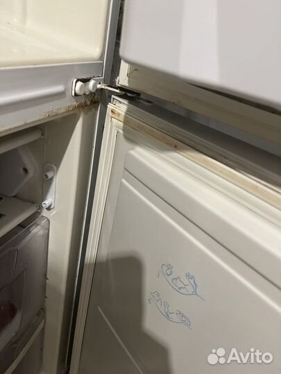 Холодильник бу indesit