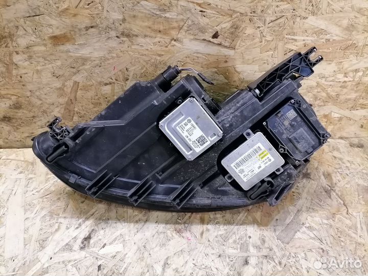 Фара правая ксенон Volkswagen Sharan 7N 1.4T CAV