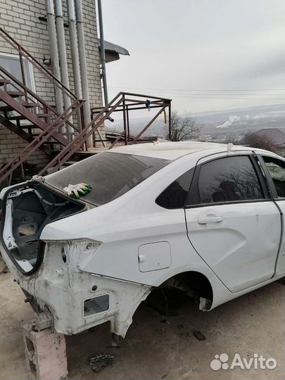 Кузов на Весту