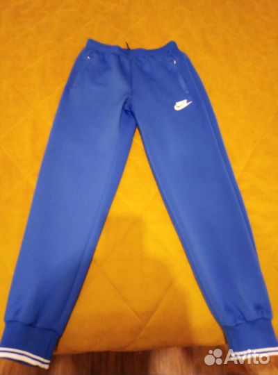 Спортивные штаны Nike