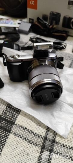Sony alpha Nex C3 бесзеркальная камера как новый