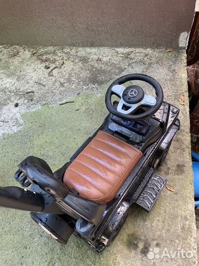 Машина толокар Mercedes
