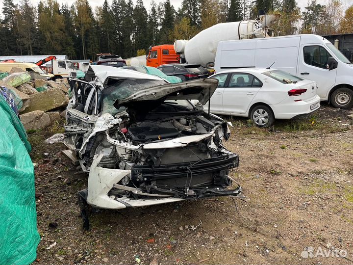 Toyota Camry 3.5 AT, 2019, битый, 999 999 км