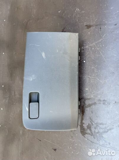 Бардачок Hyundai Solaris 2