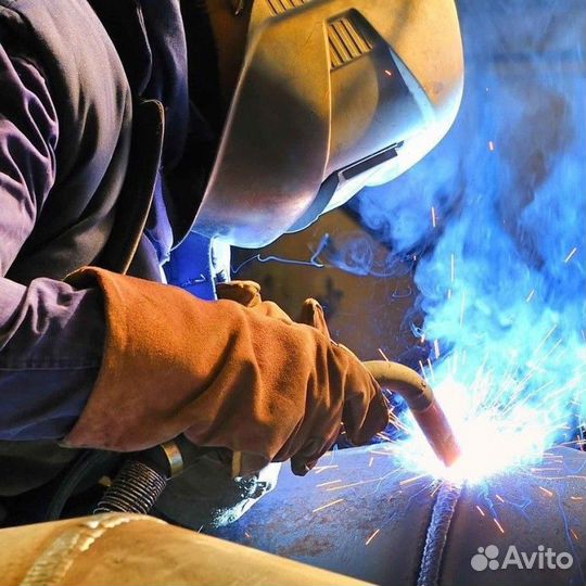 Сварщик с обучением/вахта