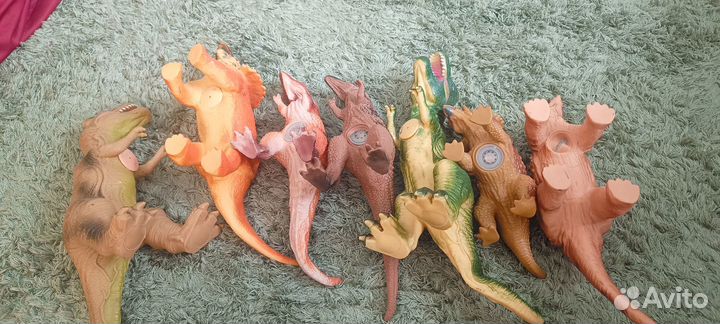 Динозавры игрушки