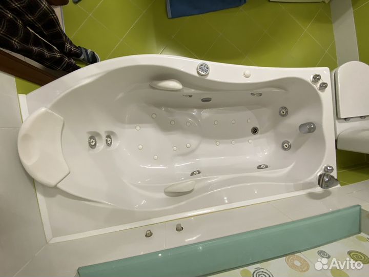 Ванна с гидромассажем бу