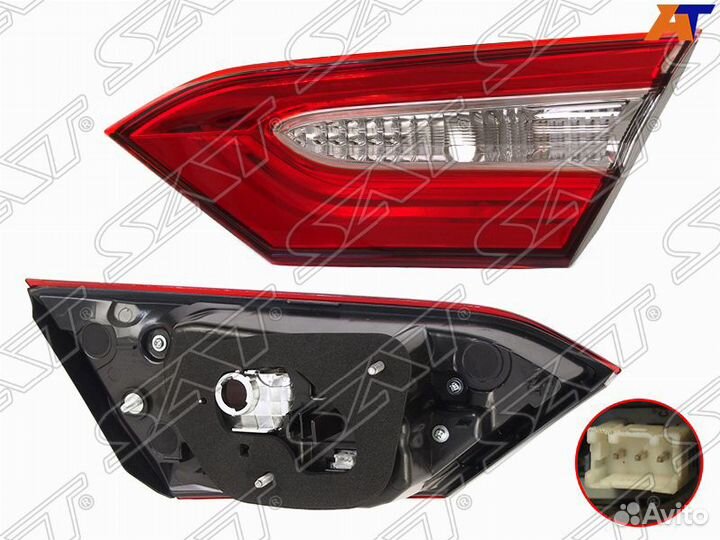 Фонарь в крышку багажника toyota camry 18- RH