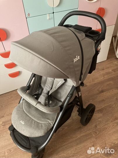 Прогулочная коляска joie litetrax 4