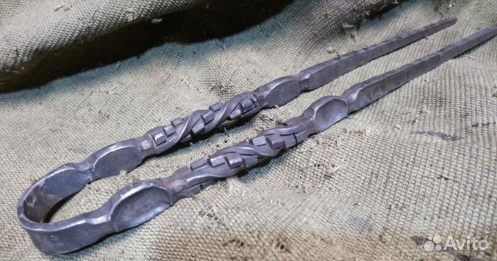 Красивые кованые щипцы для кальяна