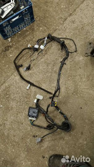 Проводка передней левой двери Qashqai j10