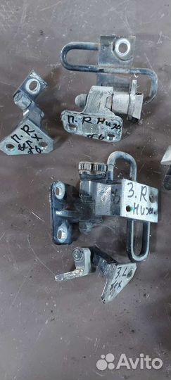 Петля двери на Volkswagen Passat B6